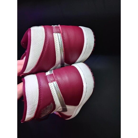 Men\'s Size 8 Jordan 1 Retro High OG Bordeaux 555088-611 Pre-owned No Box